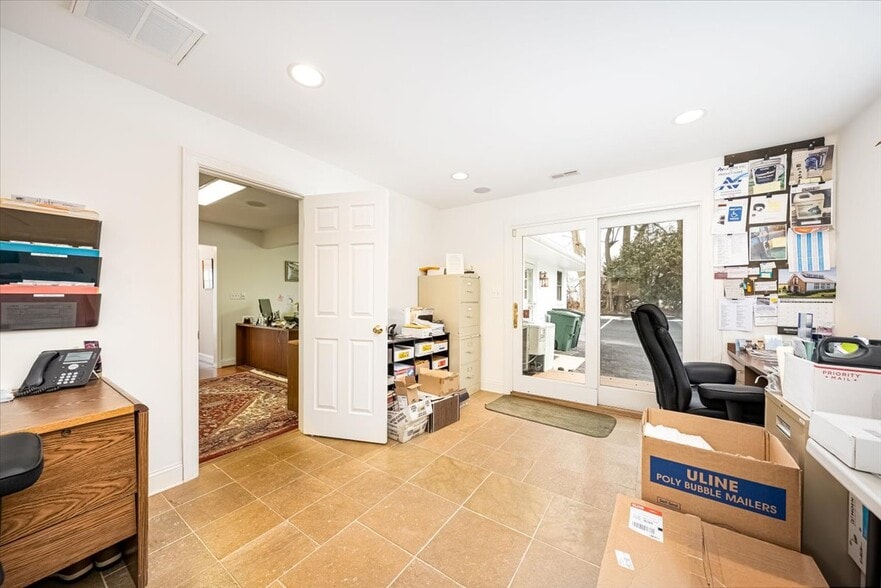 More Photos Of 611 Nursery Rd, Westminster Office For Sale