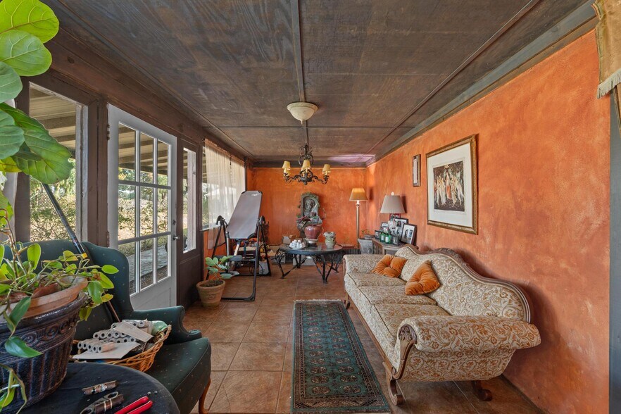 More Photos Of 607 Butts Mill Rd, Pine Mountain General Retail For Sale