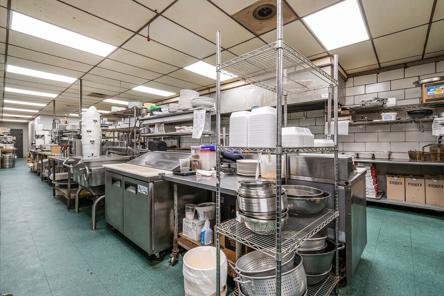 More Photos Of 425 Ridge Rd, Newton Falls Restaurant For Sale