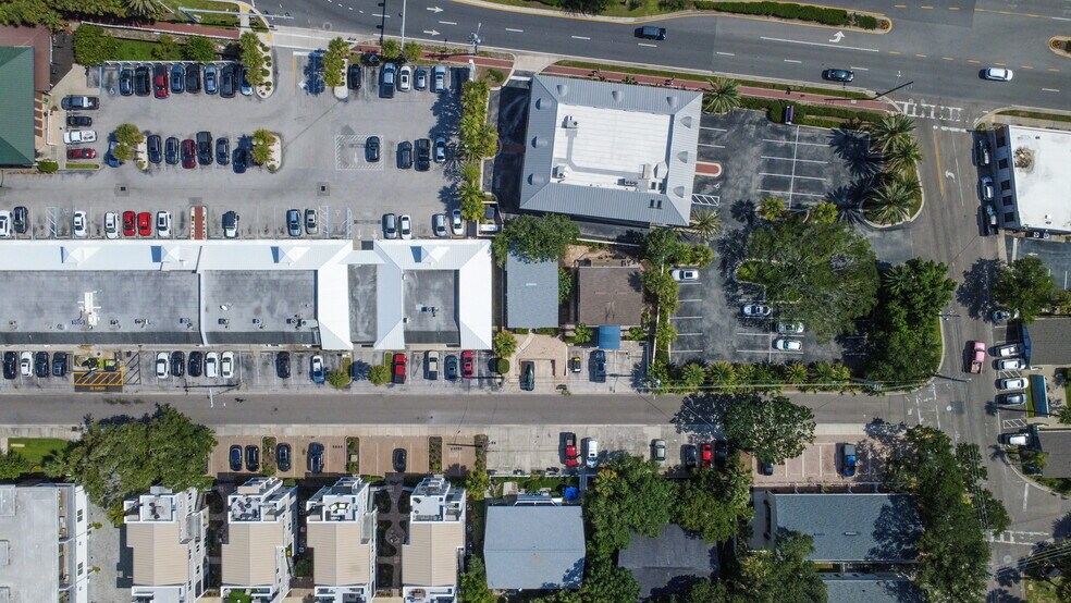 More Photos Of 372 Ahern St, Atlantic Beach Loft Creative Space For Sale