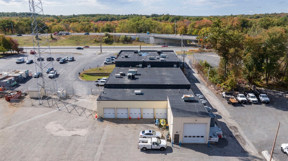 More Photos Of 1320 Eddie Dowling Hwy, Lincoln Showroom For Sale