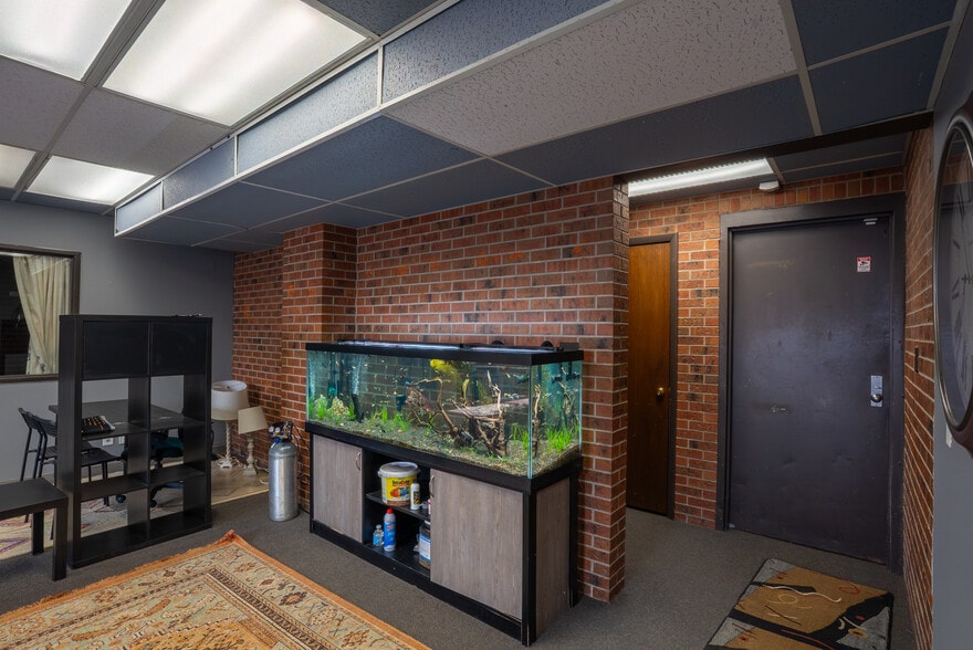 More Photos Of 24 9th Ave, Longmont Office For Sale