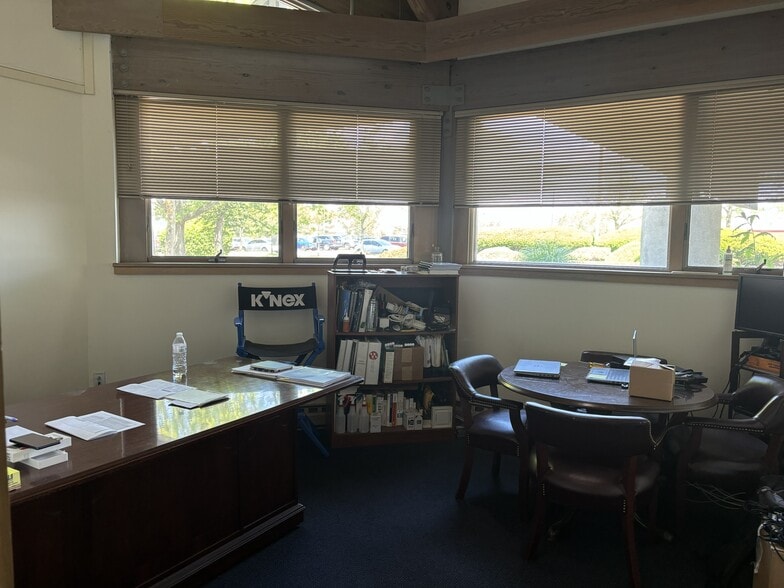 More Photos Of 472 California Rd, Quakertown Manufacturing For Lease