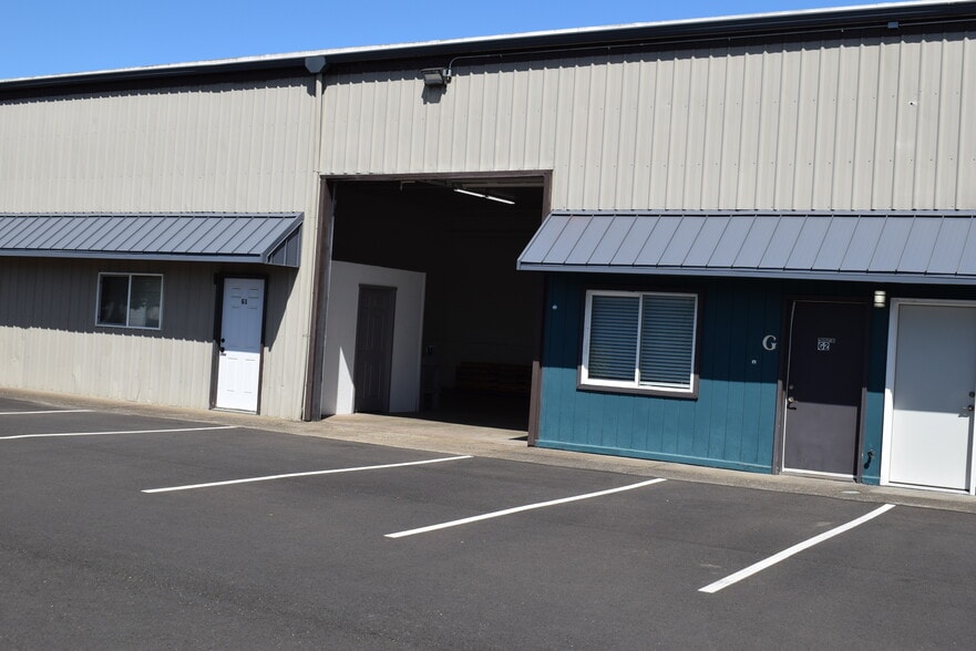 More Photos Of 4216 W 7th Ave, Eugene Warehouse For Lease
