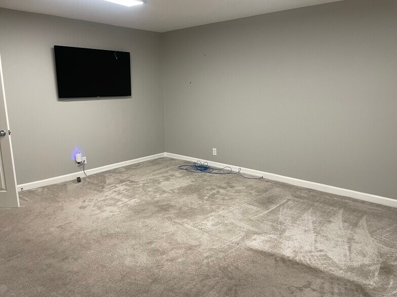 More Photos Of 7303 Blanco Rd, San Antonio Office For Lease