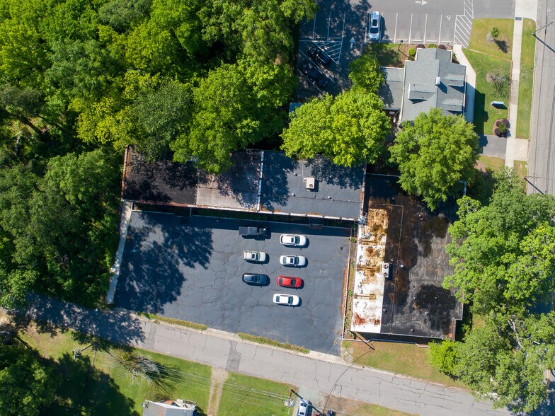 More Photos Of 214 Hawkins Ave, Sanford Medical For Sale