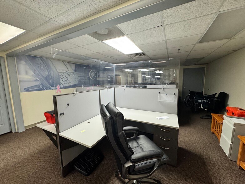 More Photos Of 1215 Dunn Ave, Jacksonville Medical For Lease