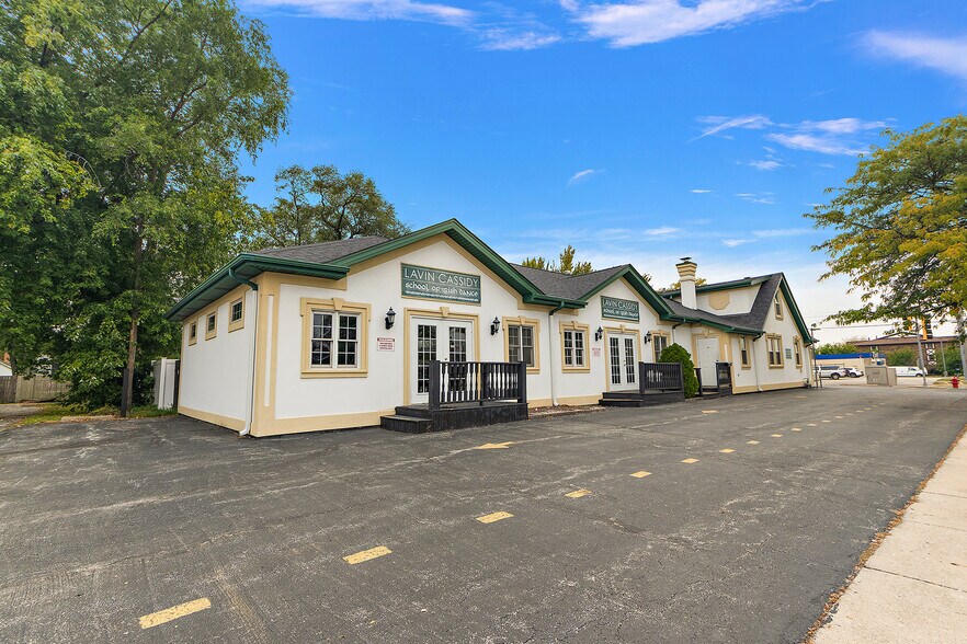 More Photos Of 6401 W 107th St, Worth Freestanding For Sale