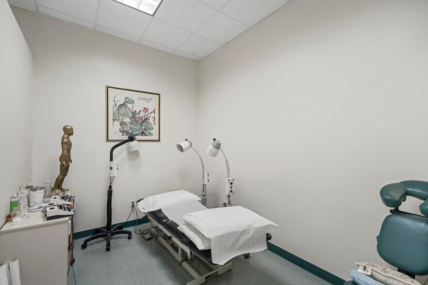 More Photos Of 7548 E Garvey Ave, Rosemead Medical For Sale