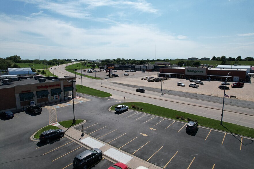 More Photos Of 630 S Lincoln Ave, York Unknown For Lease