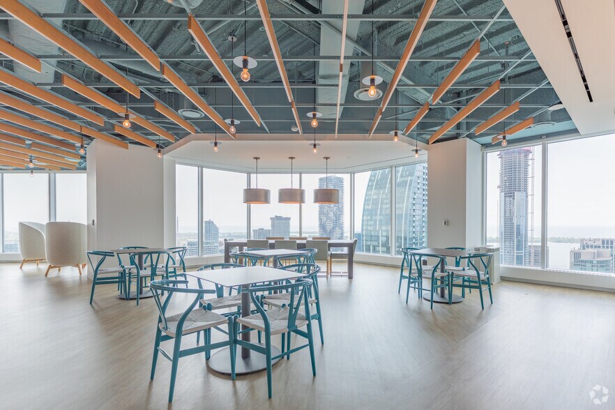 More Photos Of 181 Bay St, Toronto Office For Lease