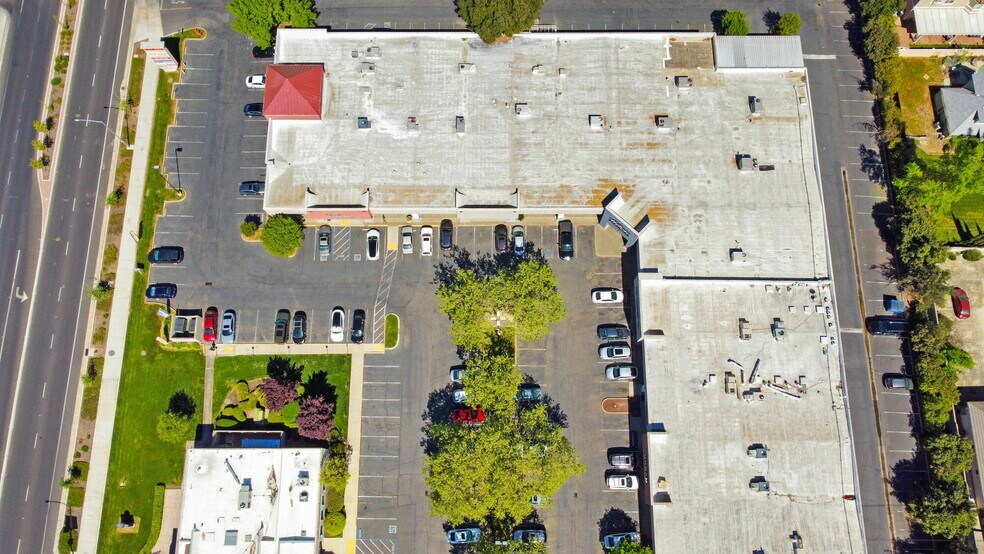 More Photos Of 6400 Fair Oaks Blvd, Carmichael Restaurant For Sale