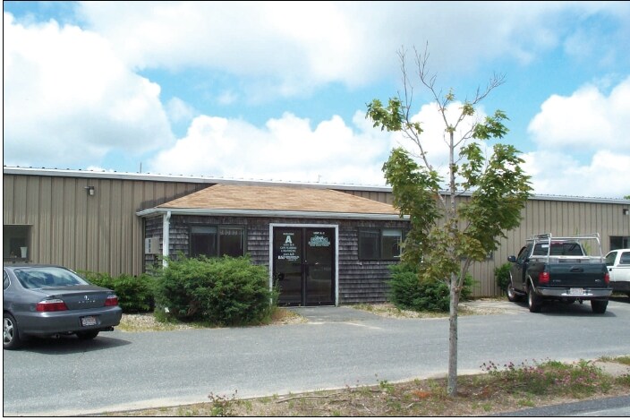 More Photos Of 15 Jan Sebastian Dr, Sandwich Warehouse For Lease