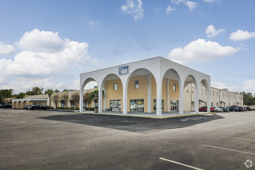 Primary Photo Of 5935 Rivers Ave, North Charleston Showroom For Lease