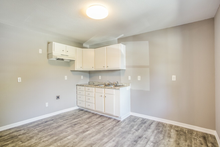 More Photos Of 4914 Kashmere St, Houston Apartments For Sale