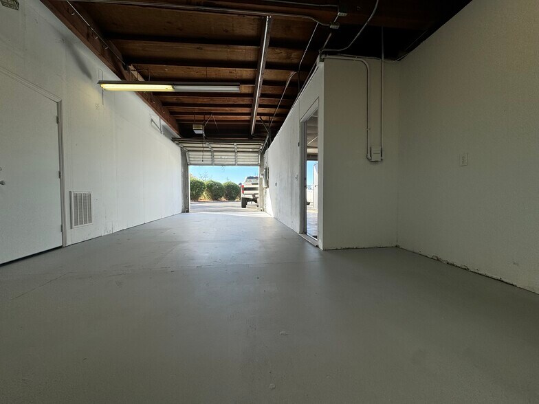 More Photos Of 1717 Solano Way, Concord Warehouse For Lease