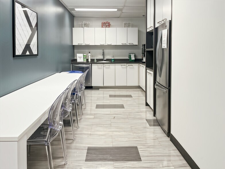 More Photos Of 500 4th Ave SW, Calgary Coworking Space