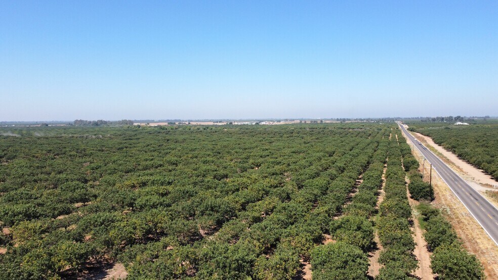 More Photos Of 79 ac Ave 20 and Ave 20 1/2, Madera Land For Sale