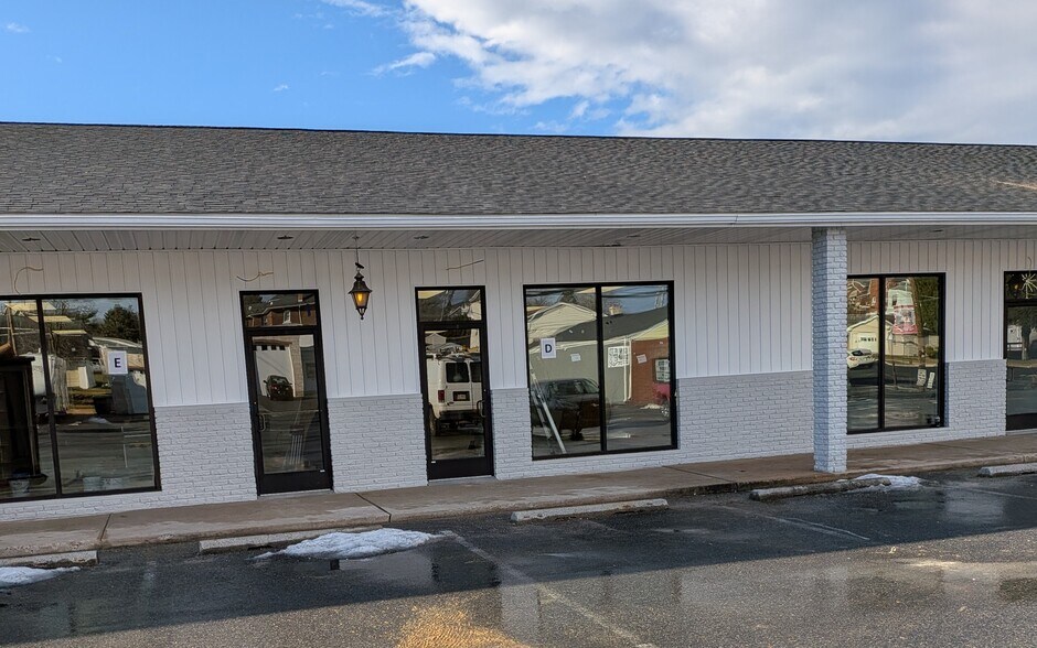 More Photos Of 1492 Main St, Catasauqua General Retail For Lease