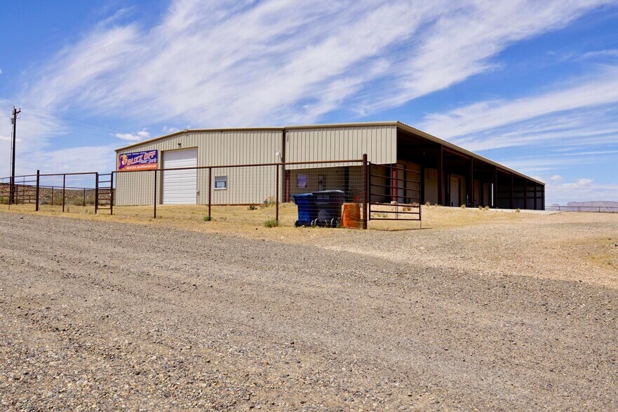More Photos Of 825 Cannonball dr, Big Water Research And Development For Lease