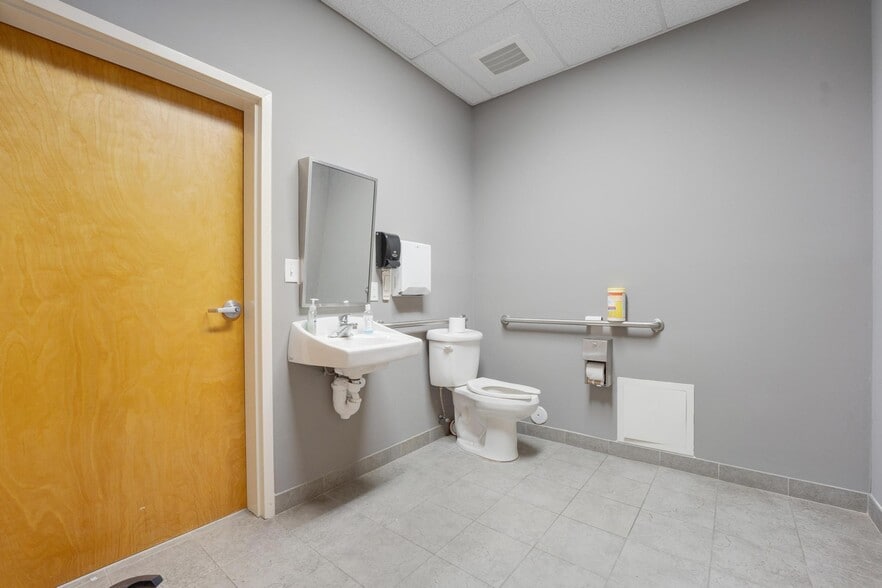 More Photos Of 6775 NW 15th Ave, Fort Lauderdale Warehouse For Sale