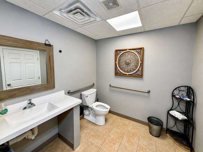 More Photos Of 210 Brooklea Dr, Fayetteville Freestanding For Sale