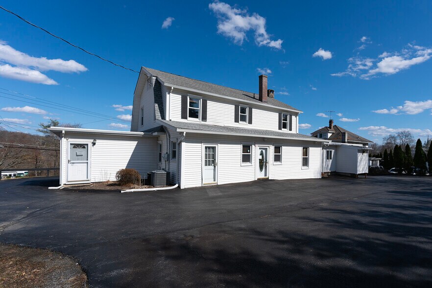 More Photos Of 105 Gleneida Ave, Carmel Office For Sale