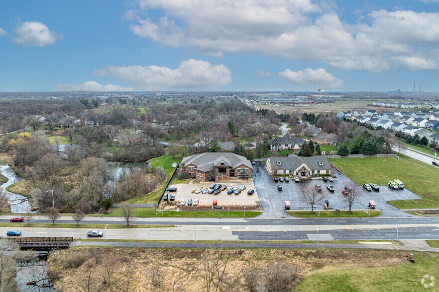 More Photos Of 350 Houbolt Rd, Joliet Medical For Lease