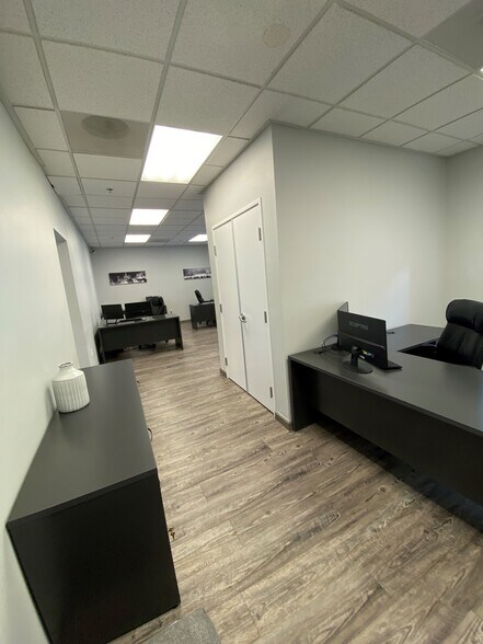 More Photos Of 3223 E Warm Springs Rd, Las Vegas Office For Lease