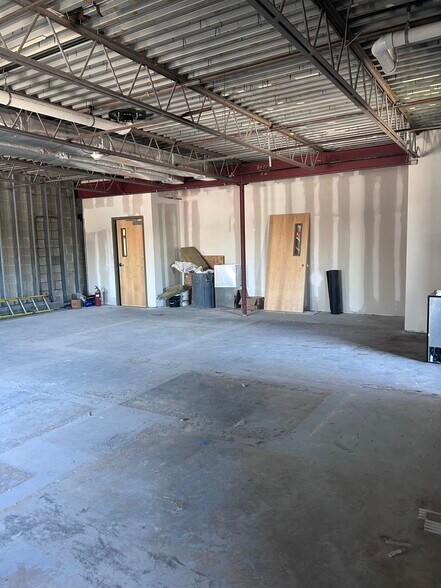 More Photos Of 712 Oaklawn Ave, Cranston Medical For Sale