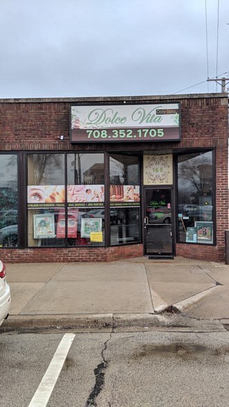 Primary Photo Of 16-18 E Burlington Ave, La Grange Storefront For Lease