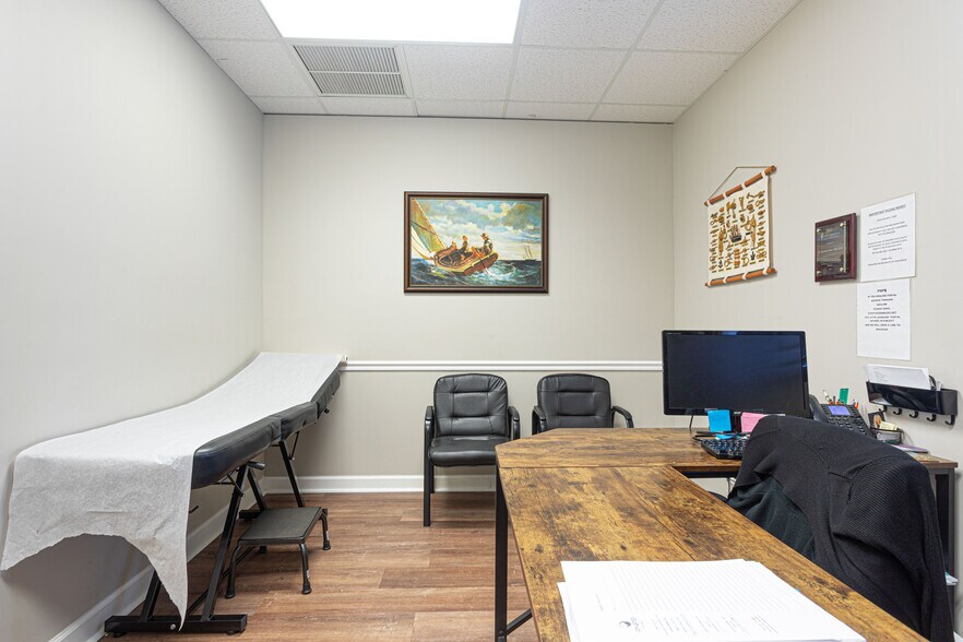 More Photos Of 12959 Palms West Dr, Loxahatchee Medical For Sale