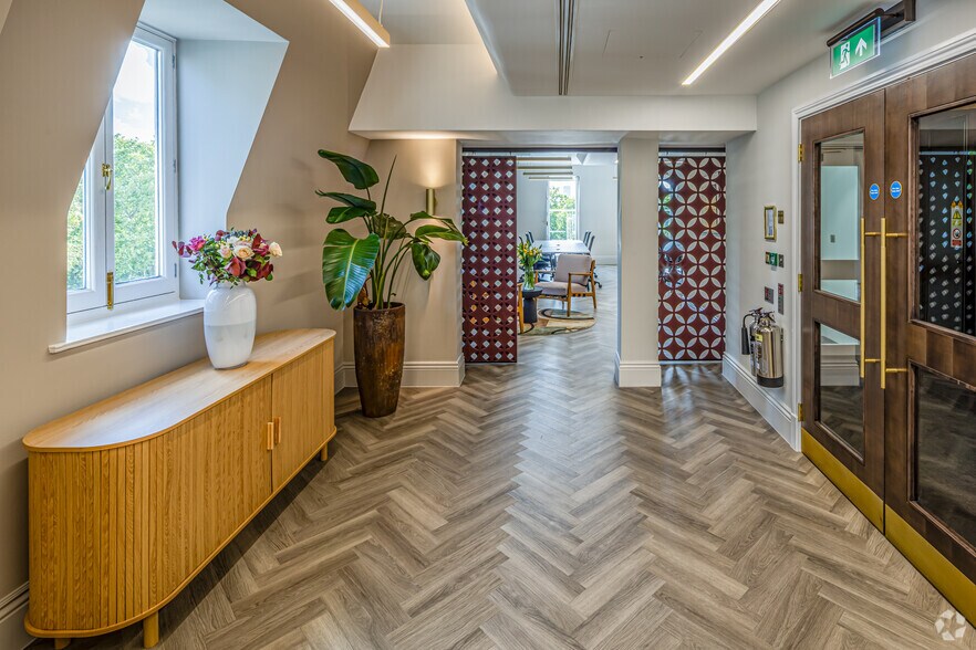 More Photos Of 117 Piccadilly, London Coworking Space