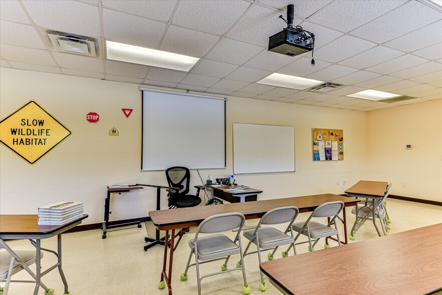More Photos Of 1950 International Ct, Grovetown Office For Sale