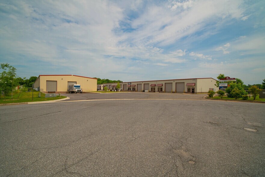 More Photos Of 155 Schooner Ln, Prince Frederick Warehouse For Lease