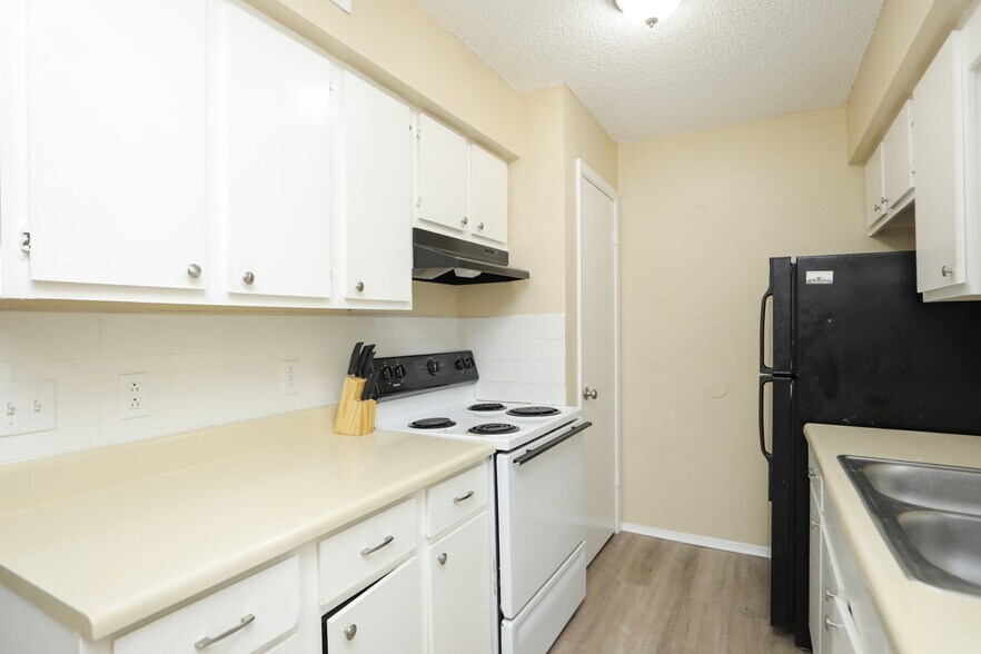 More Photos Of 2910 Old Lane City Rd, Wharton Apartments For Sale