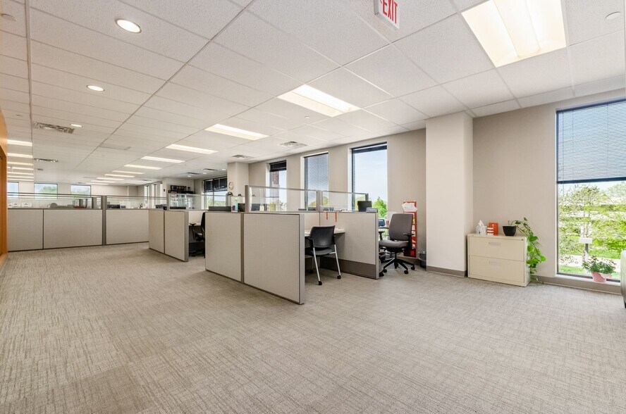 More Photos Of 1 E Campus View Blvd, Columbus Office For Lease