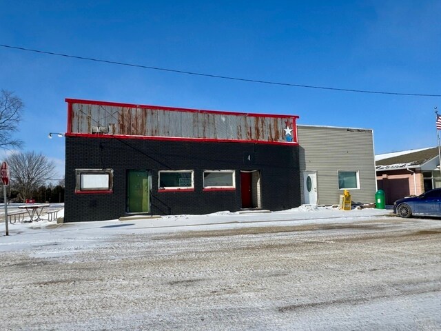 More Photos Of 100 N Chicago St, Magnolia General Retail For Sale