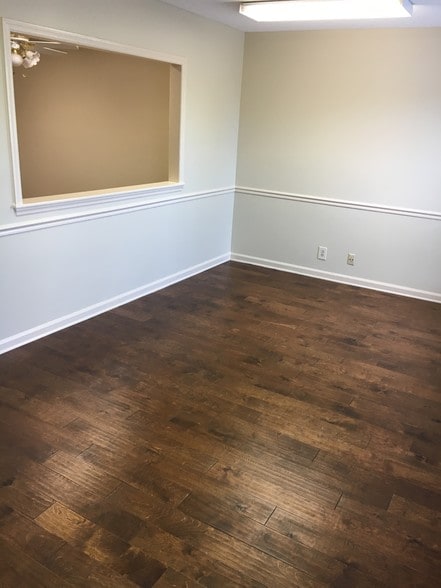 More Photos Of 841 Wren Rd, Goodlettsville Storefront Retail Office For Lease