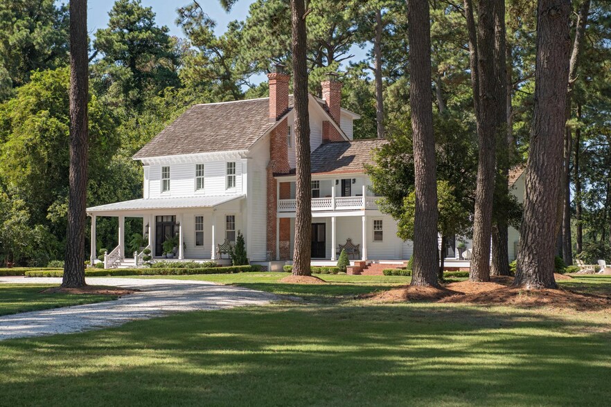 More Photos Of 20031 Oakland Farm Rd, Cape Charles Lodge Meeting Hall For Sale