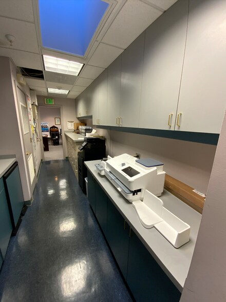 More Photos Of 25 Maryland Ave, Annapolis Office For Sale