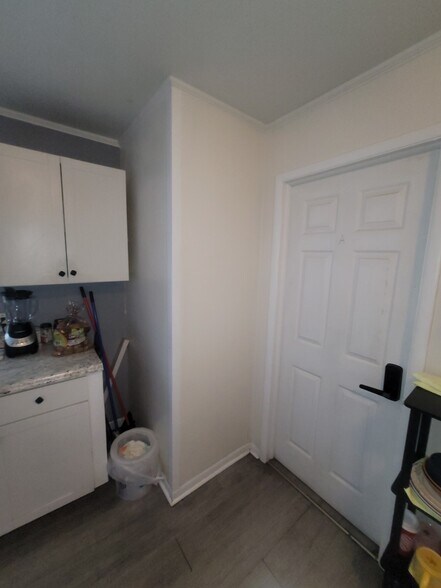 More Photos Of 1458 W 32nd St, Indianapolis Apartments For Sale