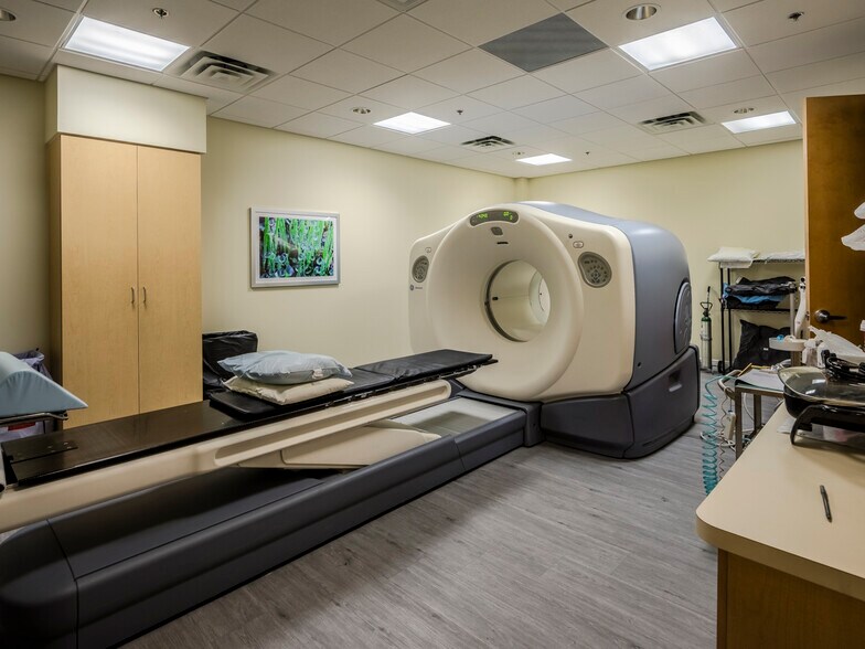 More Photos Of 21020 State Road 7, Boca Raton Medical For Sale