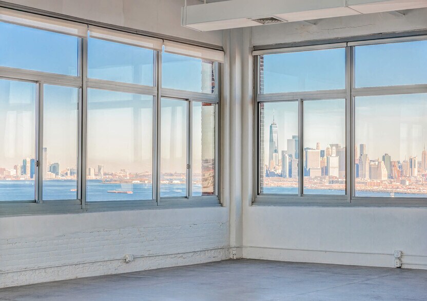 More Photos Of 14 53rd St, Brooklyn Flex For Sale