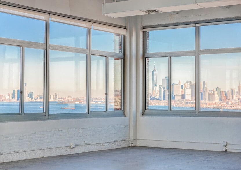 More Photos Of 14 53rd St, Brooklyn Flex For Lease