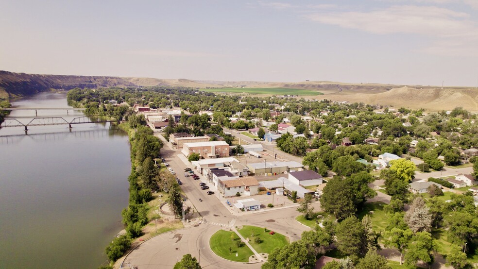 Primary Photo Of 1720 Front St, Fort Benton Storefront Retail Residential For Sale