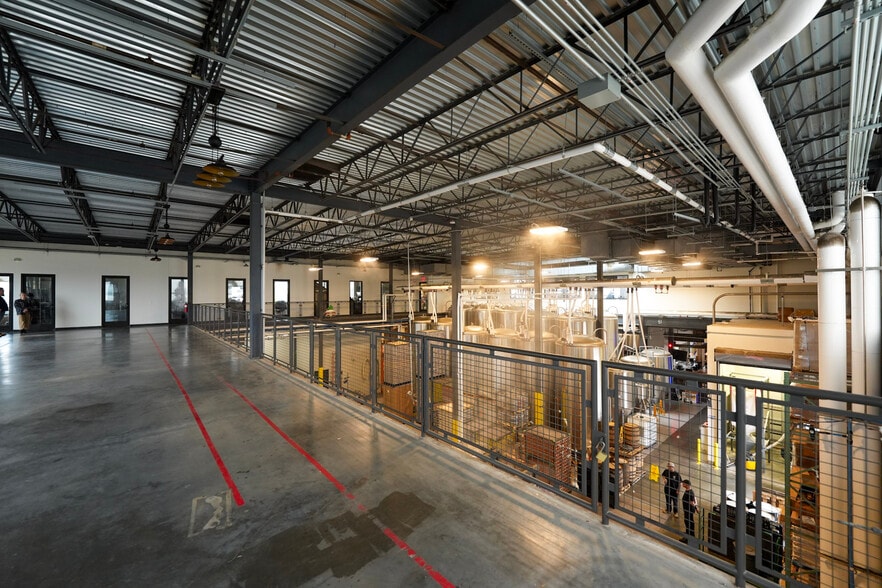 More Photos Of 2101 Summer St, Houston Freestanding For Lease