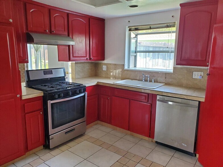 More Photos Of 616 N Citrus Ave, Escondido Specialty For Sale