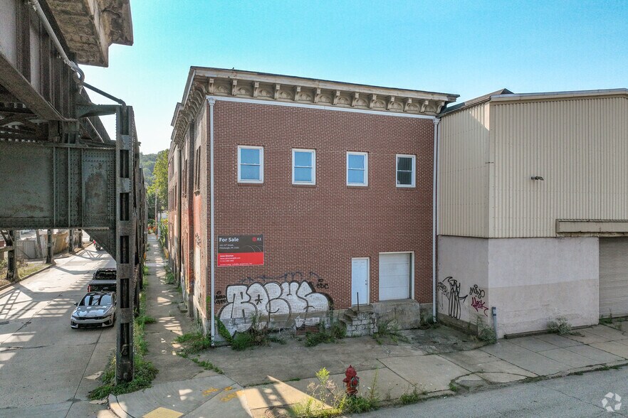More Photos Of 102 33rd St, Pittsburgh Warehouse For Sale