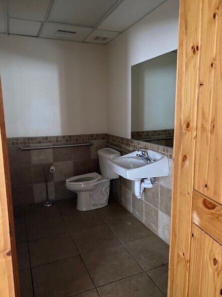 More Photos Of 3050 N Navajo Rd, Prescott Valley Office For Lease